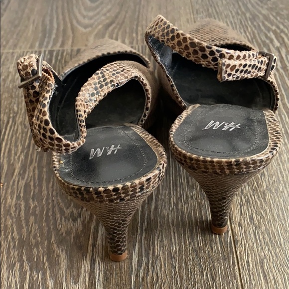 H&M wild python print heels - Picture 4 of 4